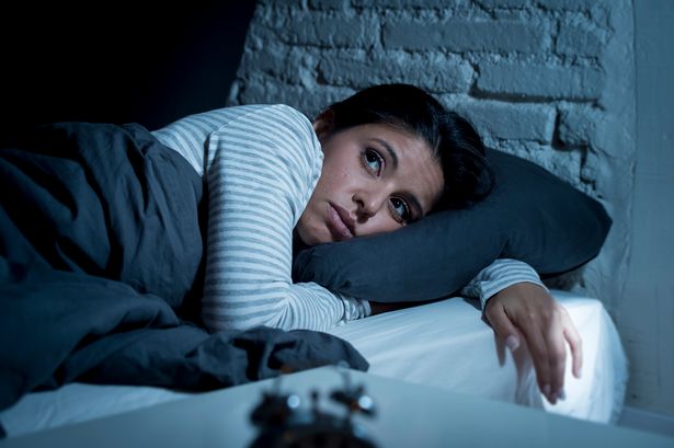 Mặc quá ấm khi đi ngủ, tưởng có lợi cho sức khỏe nào ngờ lại gây hại - Ảnh 2.