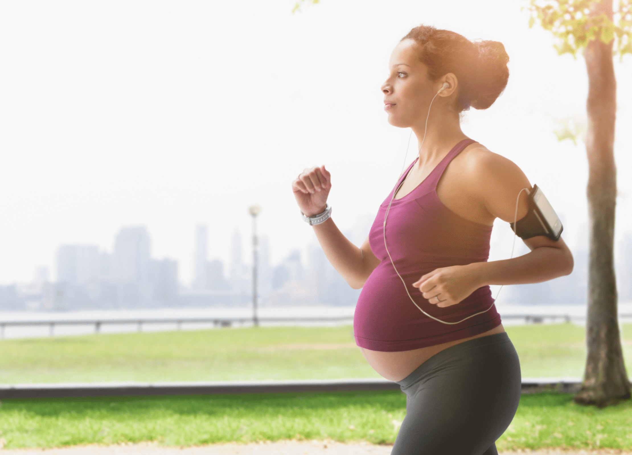 Bà bầu có nên tập thể dục trong 3 tháng đầu mang thai hay không? - Ảnh 3.