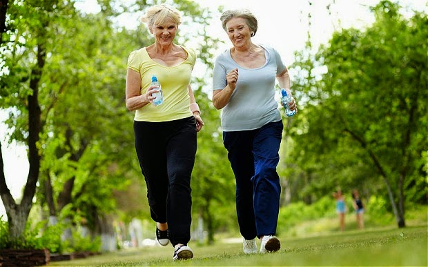 Tập thể dục ở tuổi 50 có 3 sai lầm không nên mắc phải - Ảnh 2.