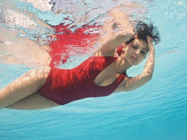 Tác dụng của bơi lội với sức khỏe thể chất con người - Ảnh 3.