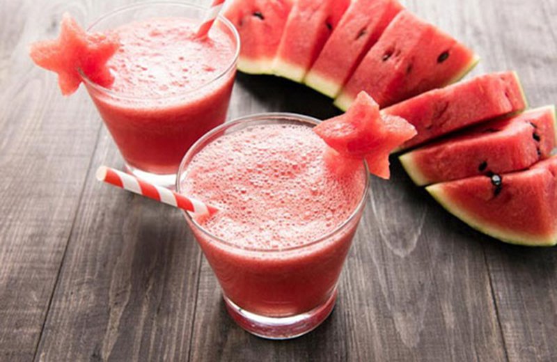 Mùa hè đến có nên ăn nhiều dưa hấu không? Ăn dưa hấu có tác dụng gì? - Ảnh 3. Mùa hè đến có nên ăn nhiều dưa hấu không? Ăn dưa hấu có tác dụng gì? - Ảnh 3.