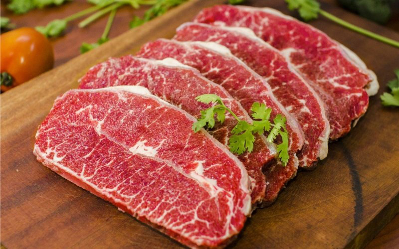 Có nên ăn thịt bò sống, tái không?