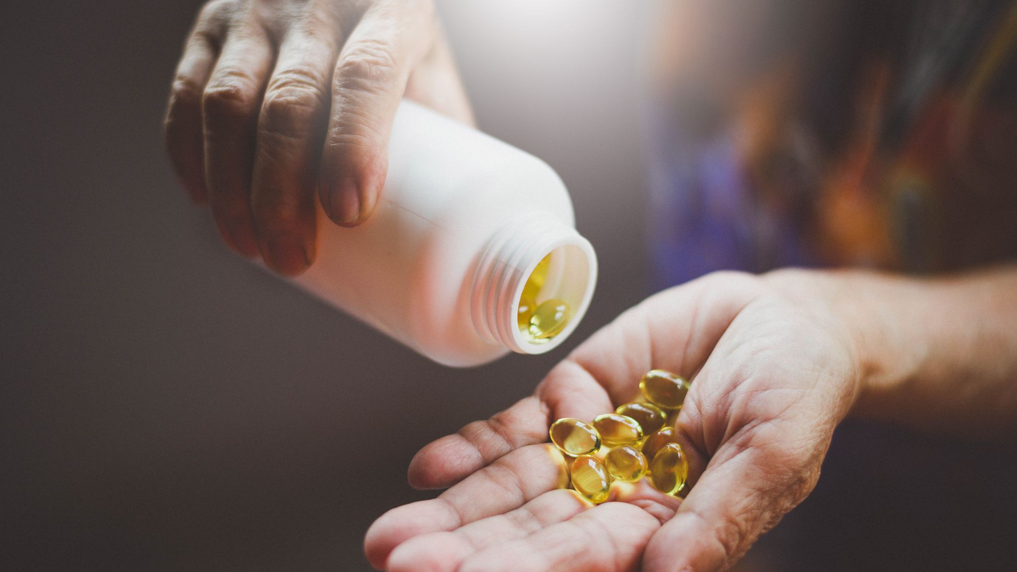 4 thứ cần bổ sung khi chăm sóc da khô mùa hè có thể bạn chưa biết! - Ảnh 2.