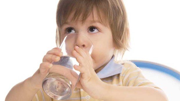 Trẻ bị nghẹt mũi nhưng không chảy nước mũi là do đâu? Cách xử lý nghẹt mũi cho trẻ đơn giản tại nhà - Ảnh 2.