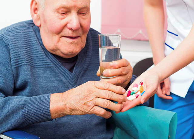 6 Cách chữa đau khớp gối ở người già tại nhà cực đơn giản mà lại hiệu quả - Ảnh 3.
