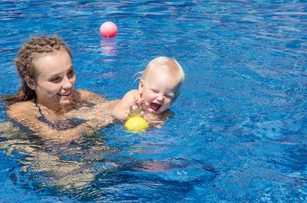 Khi nào trẻ sơ sinh có thể đi bơi? - Ảnh 3.