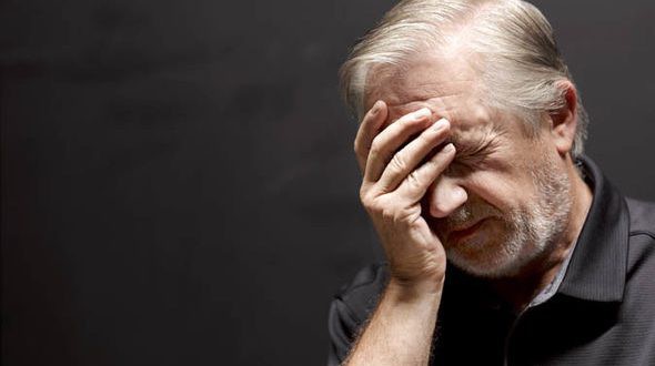 Những triệu chứng bệnh Alzheimer bạn có thể không để ý - Ảnh 9.