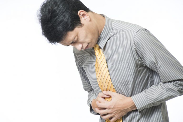 Bạn có biết đau dạ dày cấp nên làm gì? - Ảnh 1.
