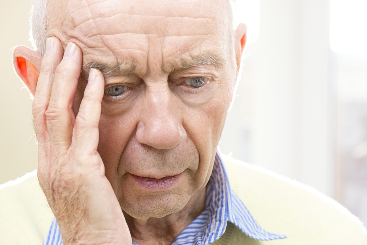 Tổng quan về bệnh Alzheimer - kẻ đánh cắp kí ức thầm lặng - Ảnh 1.