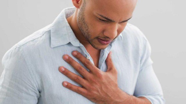 Cơn đau tim im lặng: Sát thủ âm thầm dễ nhầm lẫn với cơn đau thông thường - Ảnh 1.