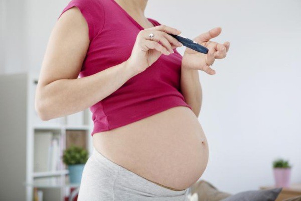 Nguyên nhân mẹ bầu mắc tiểu đường thai kỳ - Ảnh 2.