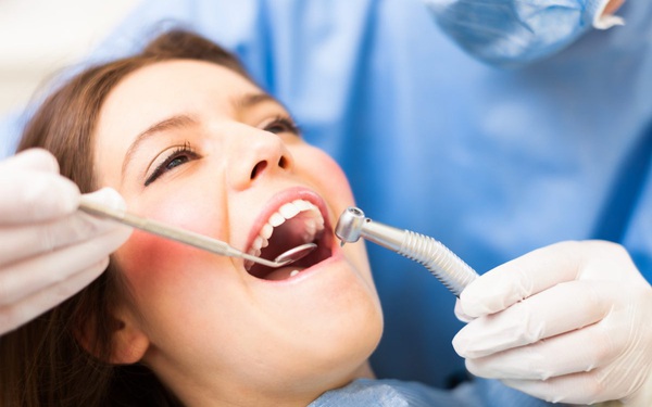 Có cách nào để tránh đau nhức răng sau khi đặt thuốc diệt tủy?

