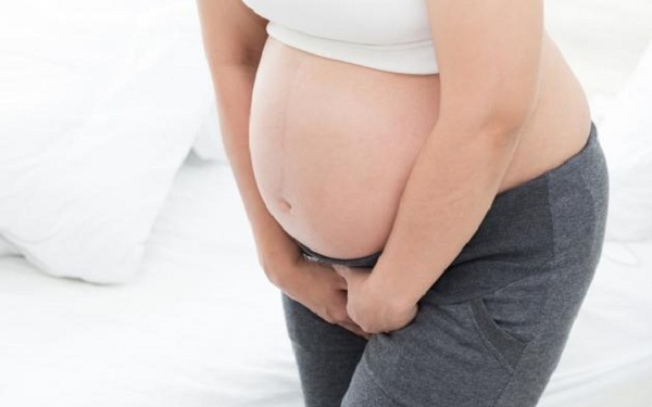 cách nhận biết nước ối và huyết trắng