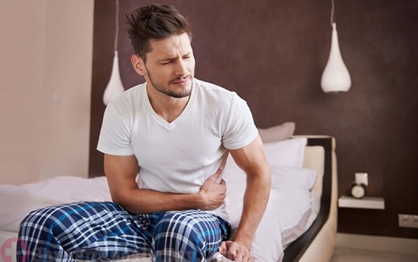 Đau bụng dưới bên phải gần háng có thể là dấu hiệu của bệnh sỏi thận ở nam giới?

