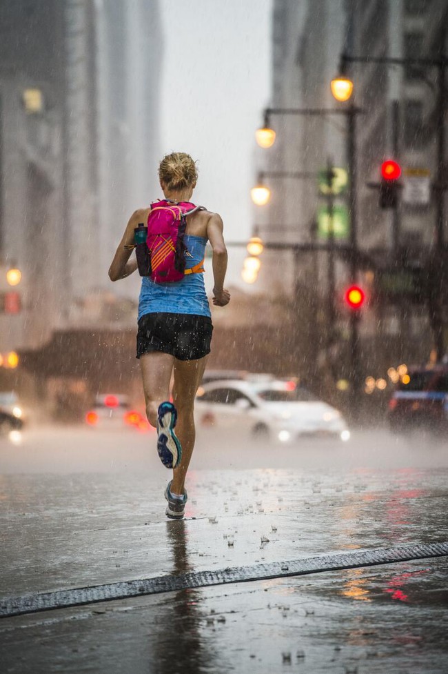 Chạy bộ mùa mưa thông minh để thời tiết không gây cản trở đam mê luyện tập thể thao? - Ảnh 3.