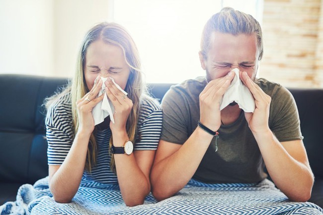 Tại sao bị cảm cúm lại đau nhức cơ thể? Làm cách nào để giảm bớt - Ảnh 2.