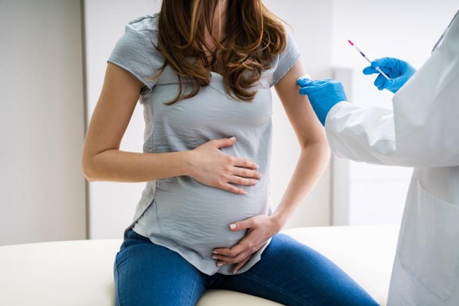 Tiêm phòng cúm khi mang thai có an toàn không? - Ảnh 3.