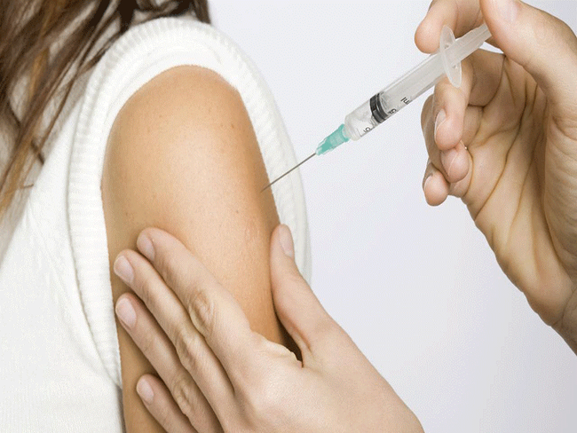 Có cần thiết tiêm vaccine nhắc lại phòng sởi cho phụ nữ tuổi sinh đẻ hay không? - Ảnh 2.