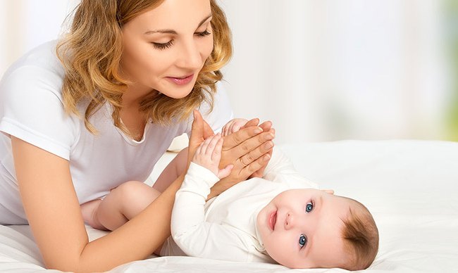 1001 điều cha mẹ cần biết về việc chăm sóc trẻ sơ sinh vào mùa thu - Ảnh 2.