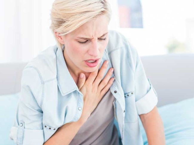 Độ tuổi có thể khởi phát COPD là bao nhiêu? Người trẻ có nguy cơ mắc bệnh hay không? - Ảnh 2.