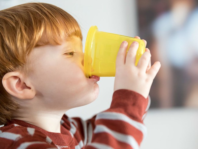 Trẻ bị rối loạn tiêu hoá trong mùa lạnh, tuyệt đối không lạm dụng men tiêu hoá để điều trị - Ảnh 2.