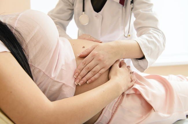 Bệnh tay chân miệng ở phụ nữ mang thai: Dấu hiệu, nguy cơ và phương án phòng ngừa - Ảnh 3.