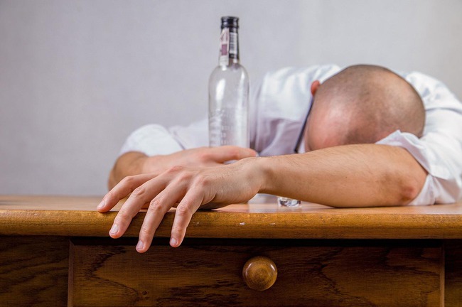 Cách giảm nồng độ cồn trong máu nhanh sau khi uống rượu bia - Ảnh 5.