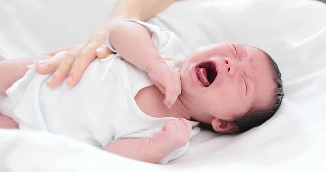 Trẻ hay khóc đêm và cách trị trẻ sơ sinh khóc đêm - Ảnh 4.