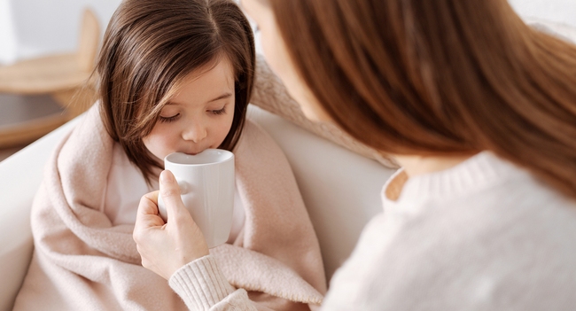 Trẻ bị ngạt mũi về đêm: Nguyên nhân và biện pháp phòng tránh hiệu quả - Ảnh 4.
