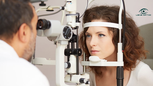 Khi nào cần đi khám mắt? Khám mắt giúp phát hiện các dấu hiệu của những bệnh lý nguy hiểm - Ảnh 2.