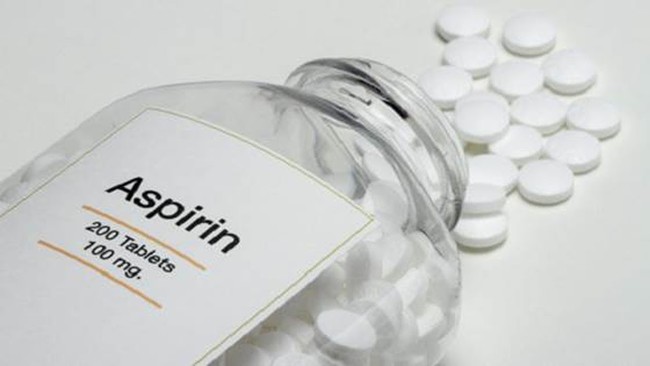 Có nên uống Aspirin mỗi ngày để phòng tránh nhồi máu cơ tim? - Ảnh 1.