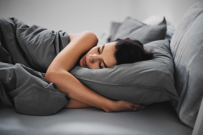 Ngủ không đủ giấc làm tăng nguy cơ mắc bệnh tiểu đường - Ảnh 1.