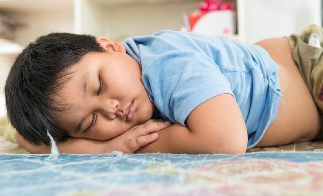 Trẻ bị ngưng thở tắc nghẽn khi ngủ có nguy cơ mắc bệnh tim mạch - Ảnh 2.
