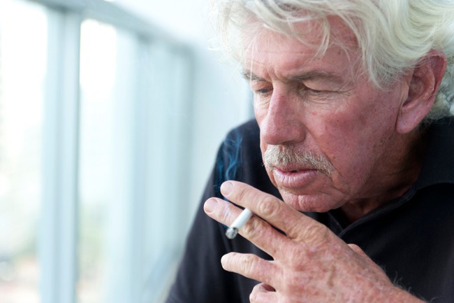Viêm phổi ở người già: Nguyên nhân, triệu chứng điều trị và cách phòng tránh - Ảnh 2.