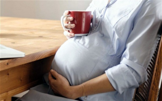 Uống cà phê khi mang thai có nguy hiểm không? - Ảnh 2.