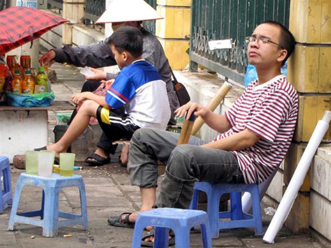 Người Việt thích hút thuốc lào không chỉ dịp lễ Tế , thuốc lào có hại như thuốc lá không? - Ảnh 4.
