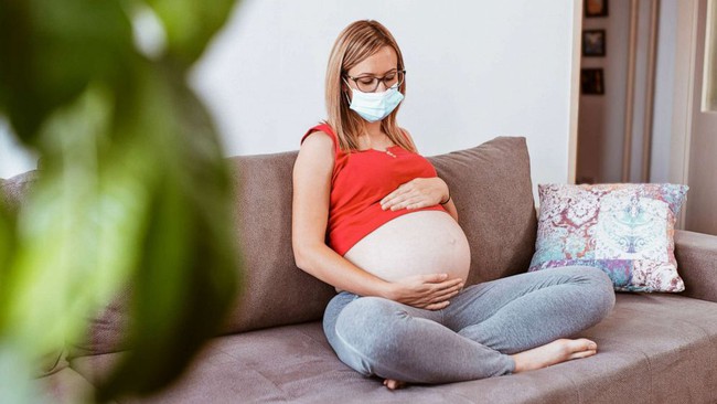 Nghiên cứu: Phụ nữ mang thai mắc COVID-19 phải đối diện với những nguy cơ nghiêm trọng hơn - Ảnh 2.