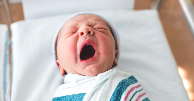 Tất tần tật những điều bạn cần biết về trẻ sơ sinh bị nghẹt mũi - Ảnh 3.