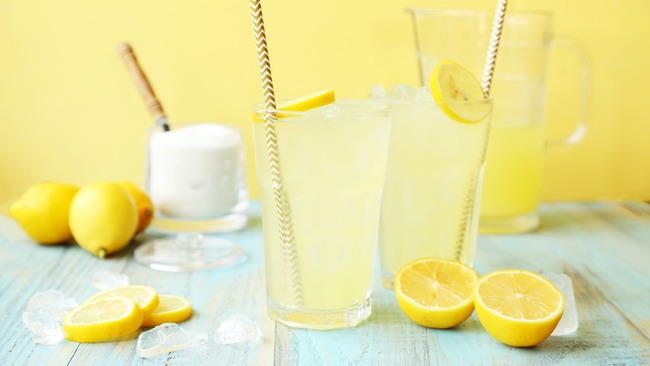 7 lợi ích của việc uống nước chanh mỗi ngày và một số lưu ý về sức khỏe - Ảnh 1.