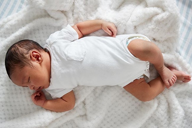 Tất cả những gì bạn cần biết về thời gian ngủ của trẻ sơ sinh - Ảnh 2.