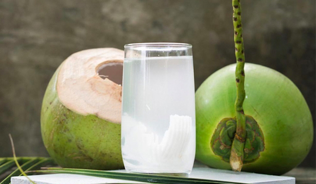 Uống nước dừa có tác dụng gì? Bị cảm có nên uống nước dừa không? - Ảnh 8.