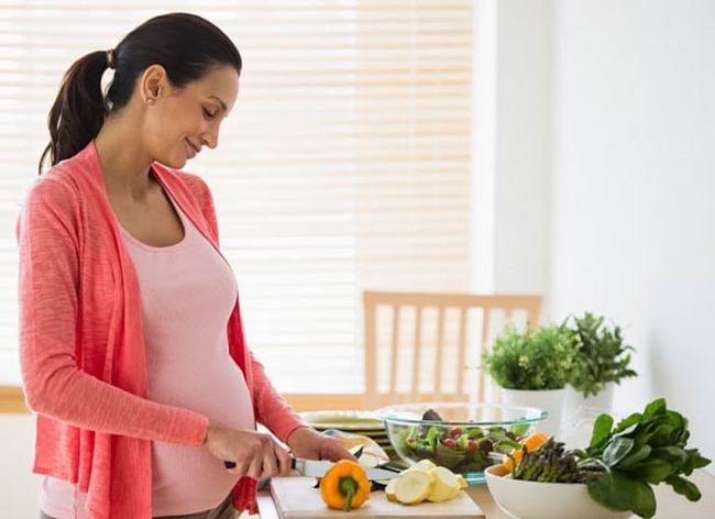 Điểm danh những loại thực phẩm tốt trong mùa dịch cho phụ nữ mang thai - Ảnh 4.