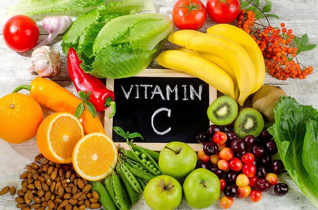 4 loại Vitamin và 1 khoáng chất giúp tăng cường miễn dịch phòng Covid-19 - Ảnh 1.