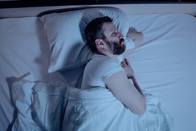 Tại sao nhiều người cảm thấy khó thở khi ngủ? - Ảnh 5.