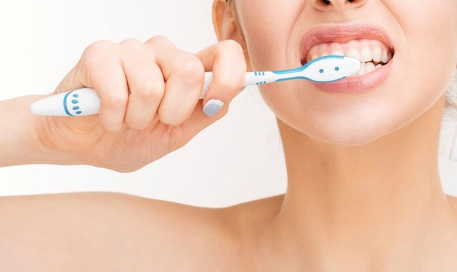 Tổng hợp những nguyên nhân răng bị xỉn màu - Ảnh 2.