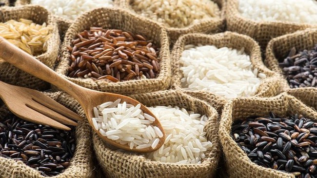 Cách chọn và bảo quản gạo kiểu này, cả tháng không sợ bị mốc, hỏng   - Ảnh 1.