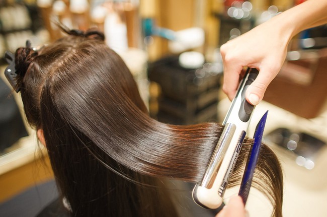 Làm thẳng tóc có liên quan đến nguy cơ ung thư tử cung - Ảnh 1.