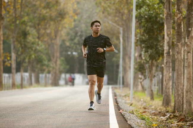 Hướng dẫn 5 cách điều hòa nhịp thở khi chạy bộ - Ảnh 1.