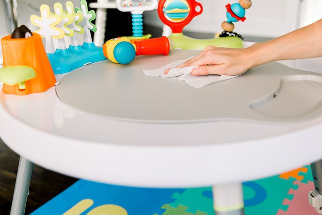 Cách làm sạch đồ chơi phòng tránh bệnh truyền nhiễm cho trẻ đúng cách - Ảnh 2.