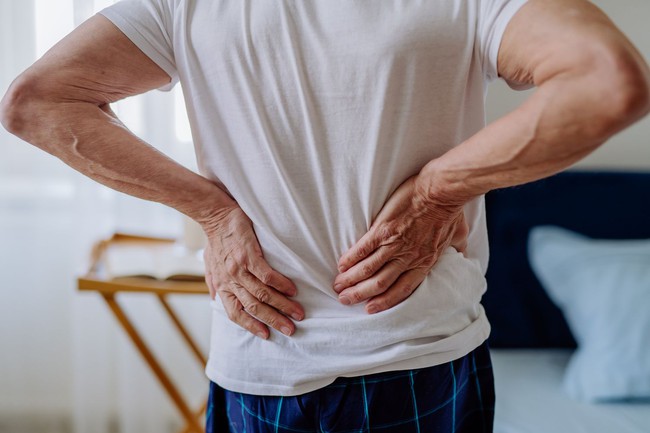 13 cách điều trị chứng đau lưng ở tuổi 50 - Ảnh 3.